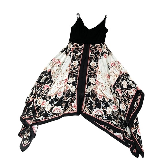White House Black Market Scarf Print
Handkerchief hem Dress Size 0 - Picture 3 of 8
